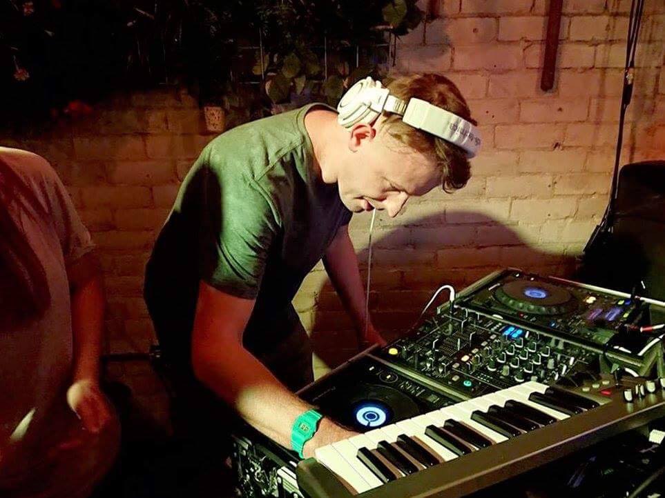 DJ / Entertainer Hire
